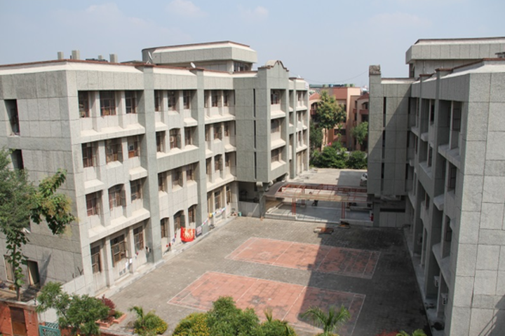 https://cache.careers360.mobi/media/colleges/social-media/media-gallery/17770/2019/3/6/Campus View of Subharti Polytechnic College Meerut_Campus-View.png